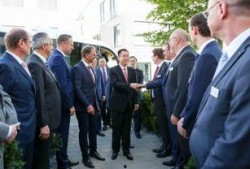 高管爆料许家印视频播放,许家印视频曝光背后的真相